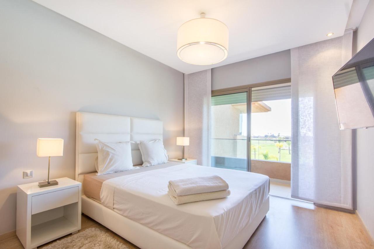Lumineux Et Vue Degagee Sur Piscine A Prestigia Apartment มาร์ราเกช ภายนอก รูปภาพ